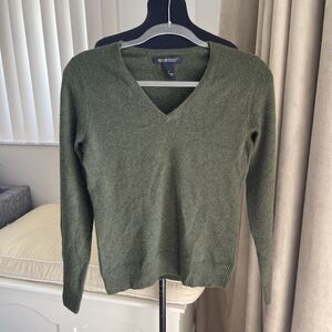 Avellini 100% Luxury Cashmere V-Neck Sweater olive Green S